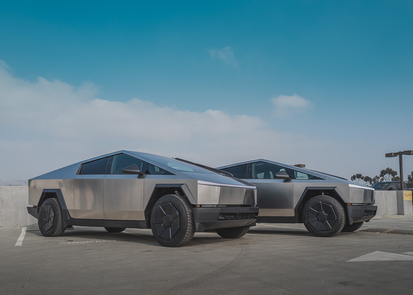 Tesla Cybertruck 美国租车